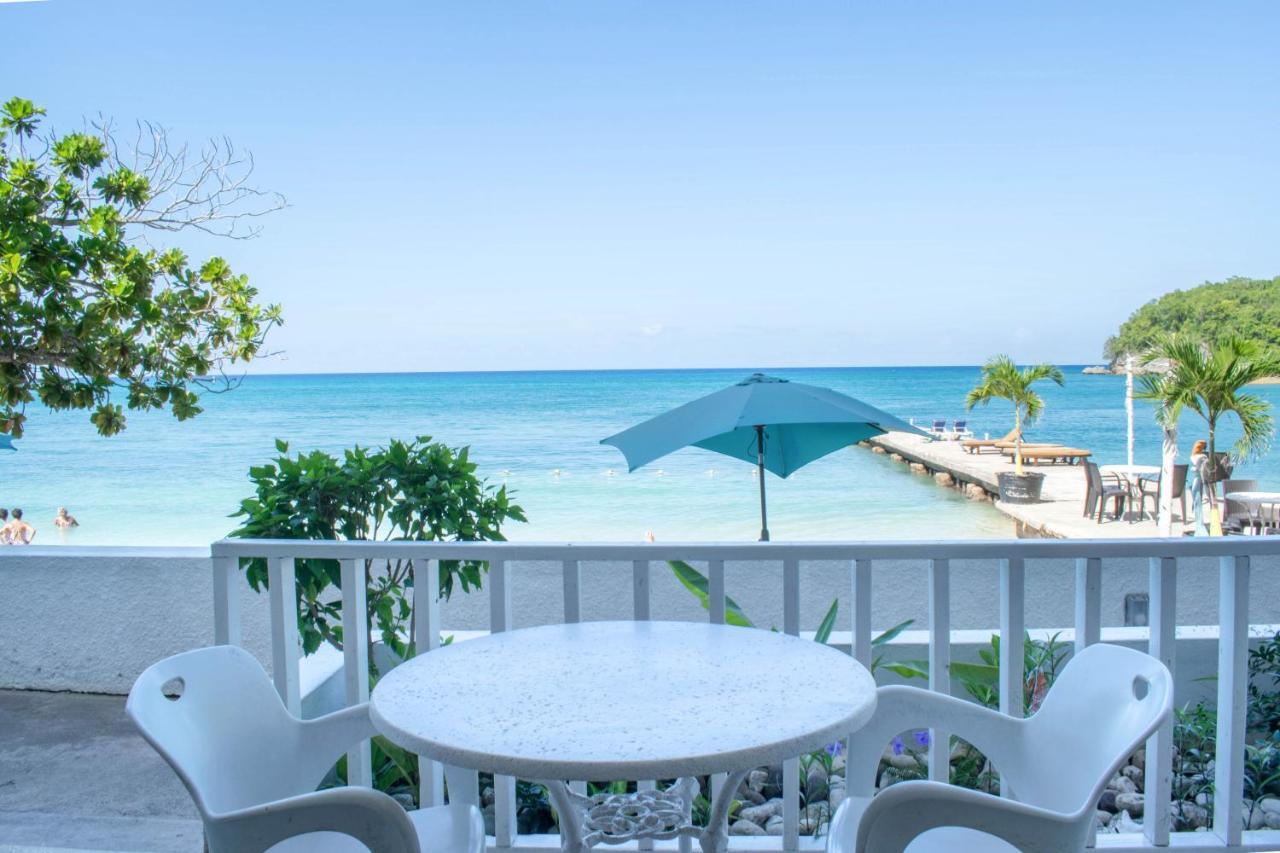 Beach Front Hotel 오쵸 리오스 외부 사진